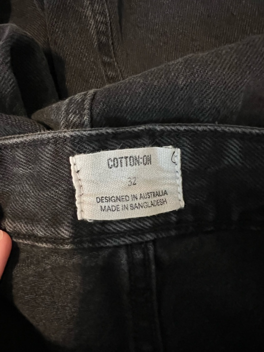 ⚫️COTTON ON: Men’s size 32, black Y2K super wide style denim jeans, preowned⚫️ - Picture 2 of 14